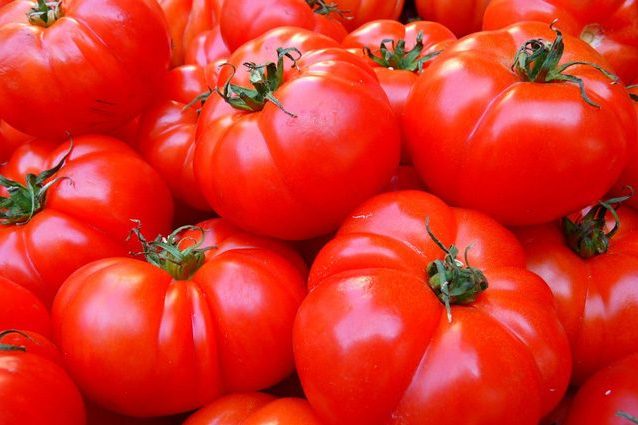 Cancro alla pelle: con i pomodori, 50% di rischio in meno, ecco perché