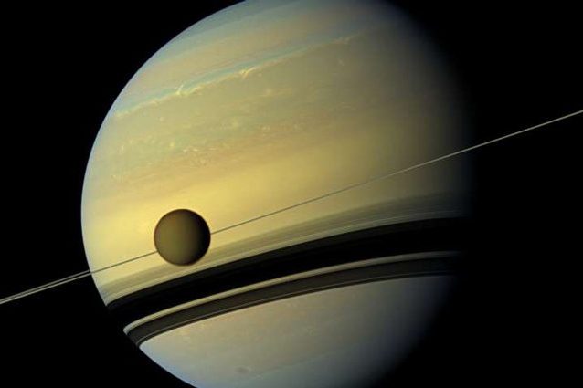 Vita su Titano? C'è una sostanza che può generare cellule aliene sulla luna di Saturno