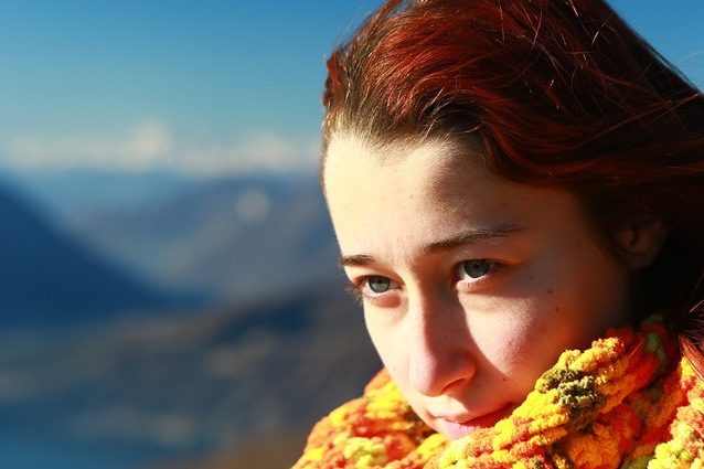 L'espressione del volto rivela se siamo ricchi o poveri: ecco perché
