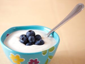 Uno yogurt sostituirà il Viagra? Andiamoci piano, mancano studi sufficienti