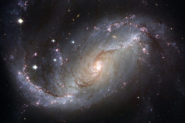 Il magnetismo cosmico spiegato da una galassia a 5 miliardi di anni luce da noi