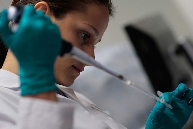 Il 99% dei microbi del nostro organismo non è noto alla scienza: la scoperta choc