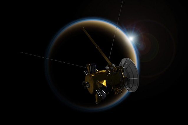 Cassini saluta Titano con un ultimo 'bacio d'addio' prima di schiantarsi su Saturno