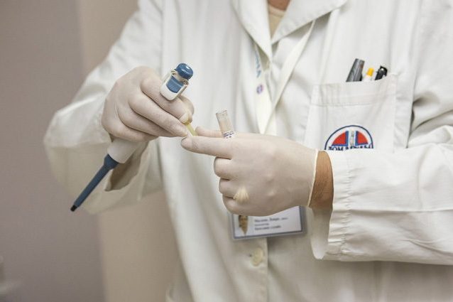 Cancro al colon, per guarire è sufficiente metà della chemioterapia attuale: ecco perché