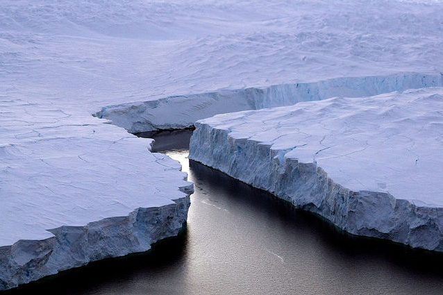Iceberg grande 4 volte Manhattan si è staccato in Antartide: cosa sta succedendo