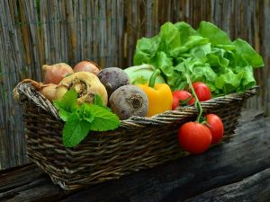 Frutta e verdura oggi sono meno nutrienti, ma non c’entrano con le malattie in aumento
