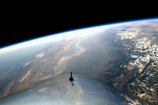 Virgin Galactic porta due uomini nello spazio traguardo storico, a