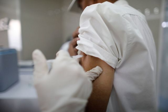 La terza dose funziona: abbatte il rischio di infezione di 11 volte e di Covid grave di 20 volte - Vimarsana News