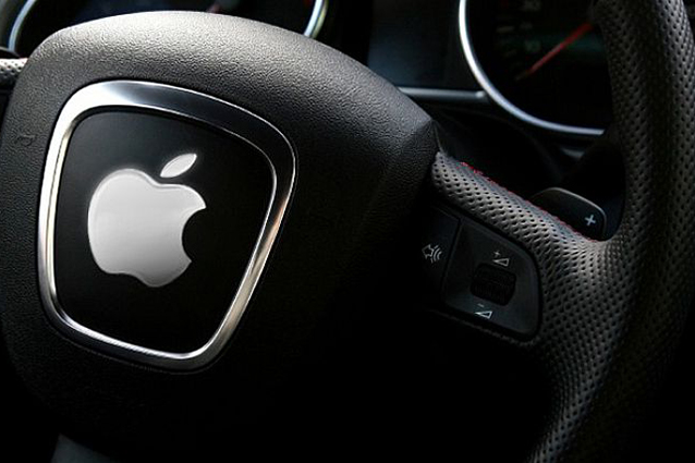 iCar, a capo del progetto Bob Mansfield: ha contribuito allo sviluppo di iPad e Mac