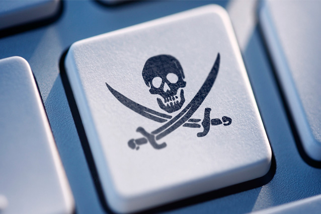 Ecco cosa si rischia a scaricare illegalmente film e musica da internet