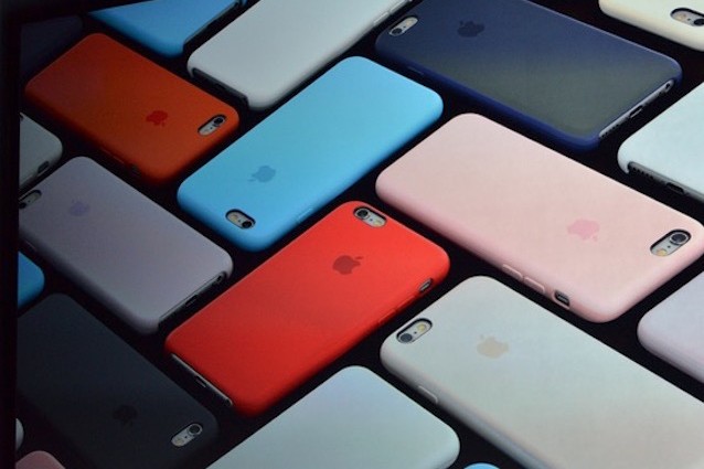 iPhone 8, Apple testa più di 10 prototipi diversi