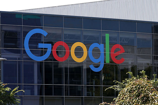 Google usa lo smartphone per spiare e registrare le vostre conversazioni: ecco come cancellarle