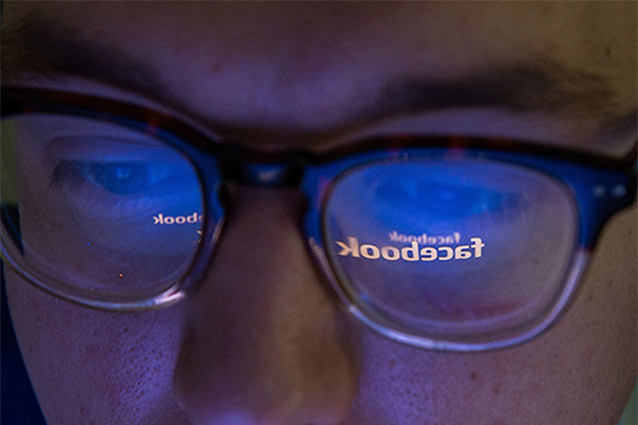 Accordo tra UE e colossi tech per contrastare l'odio sul web con un "codice di condotta"