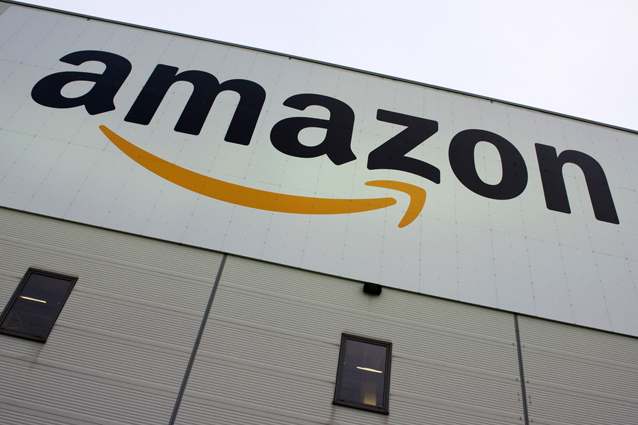Israele contro Amazon: "Bloccate le vendite dei libri negazionisti"