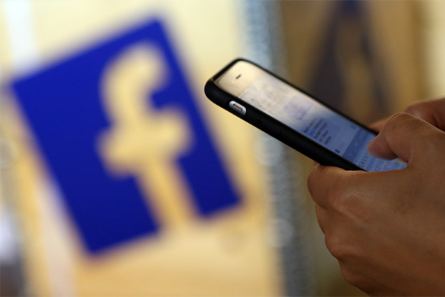 Con questo trucco Facebook non consumerà più la batteria del tuo smartphone