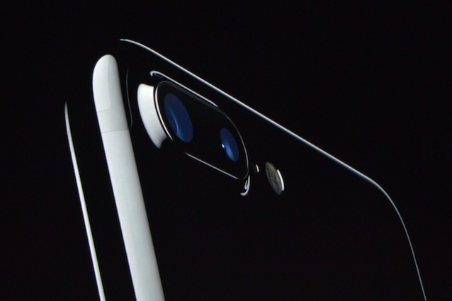 iPhone 7, presentato ufficialmente il nuovo smartphone Apple: tutte le caratteristiche tecniche