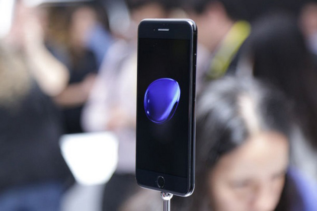 iPhone 7, Apple non annuncerà il numero di smartphone venduti durante il primo weekend