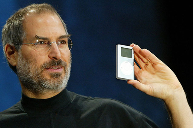 L'iPod compie 15 anni, il dispositivo che ha rivoluzionato la musica