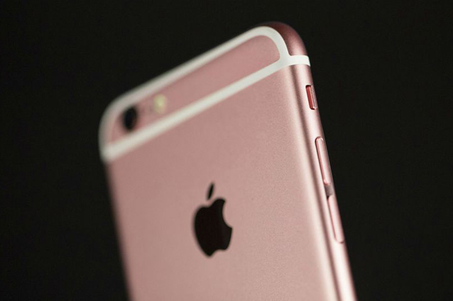 Questo disegno di legge potrebbe bandire l'iPhone dall'Italia