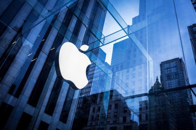 Apple da record: vale 800 miliardi di dollari in Borsa