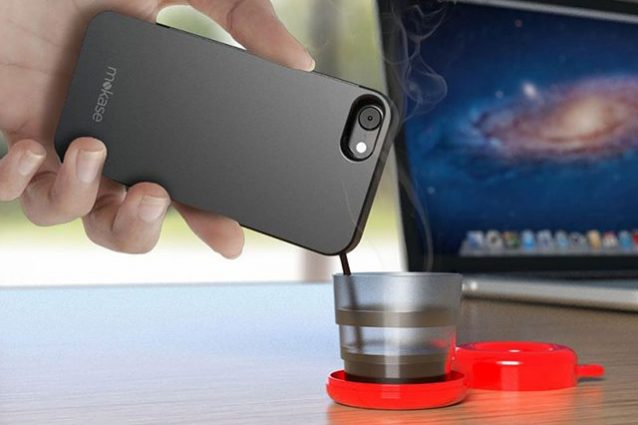 Questa cover per smartphone fa anche il caffè