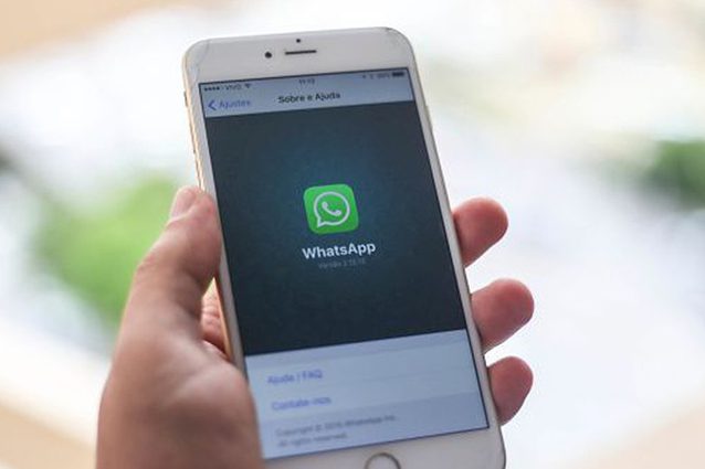Il gestore di un gruppo su WhatsApp è stato arrestato per aver condiviso immagini satiriche