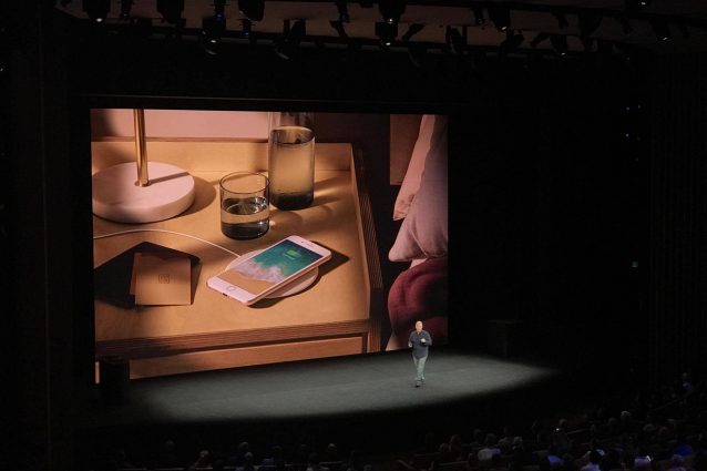 I nuovi iPhone 8 e iPhone 8 Plus si potranno ricaricare senza fili