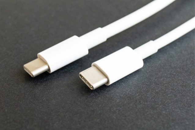 UGREEN Cavo USB Type-C 1 Metro – Ricarica Rapida E Sincronizzazione Dati, 3A, 480 Mbps, Colore Nero