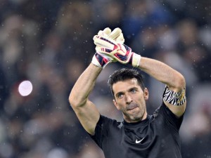 Buffon, elisir di lunga vita: "Sogno la Champions. E al Mondiale 2018 ci sarò"