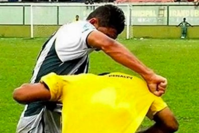 peni sul campo di calcio prostatite cronica che peggiora lerezione
