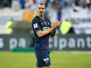 Ibrahimovic: "Napoli tieni duro, vengo io e vinciamo tutto"