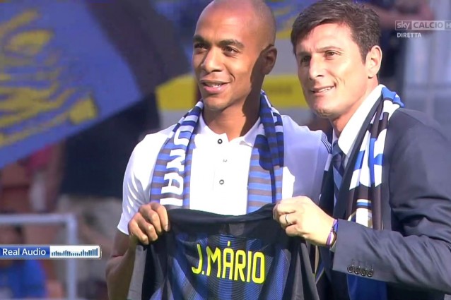 Joao Mario accolto a San Siro