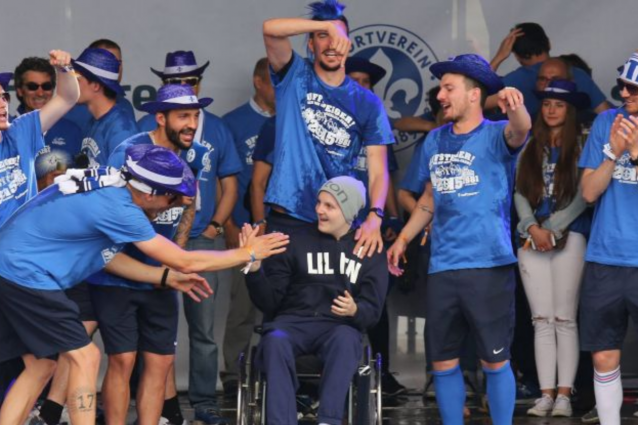 Il Darmstadt intitola il proprio stadio a un giovane tifoso morto di cancro
