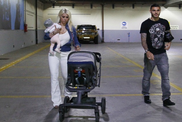 Foto LaPresse - Spada04 05 2015 Milano (Italia)Sport CalcioZanetti and Friend Match for Expo Milano 2015Stadio " San Siro "Nella foto: l'arrivo di wanda nara e icardiPhoto LaPresse - Spada04 05 2015 Milan (Italy)Sport SoccerZanetti and Friend Match for Expo Milano 2015" San Siro " Stadium In the pic: wanda nara icardi