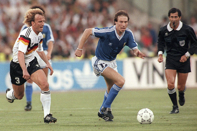 Brehme, uno dei tre interisti nella finale di Italia ’90, realizzò il gol decisivo contro l’Argentina.