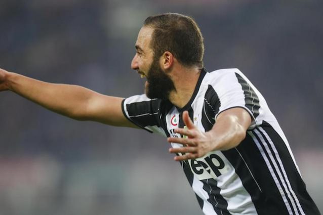 Allegri con Dybala-Higuain. Rincon parte dalla panchina
