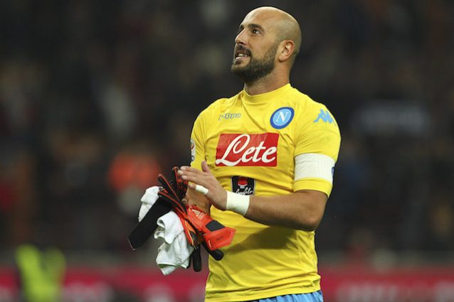 Napoli, niente prova tv per Reina per l'espulsione di Silvestre