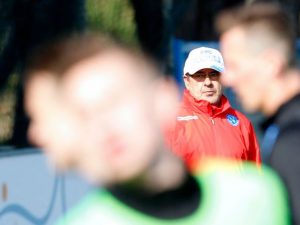 Napoli, squadra e tifosi dalla parte di Sarri. Il club impone silenzio stampa