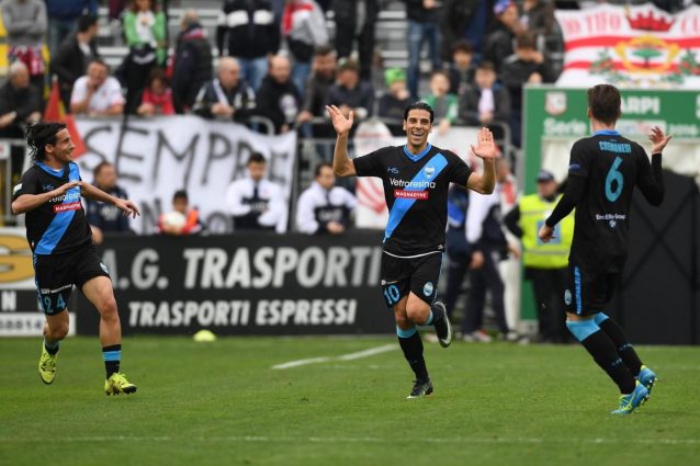 Doppietta di Floccari, Spal sempre solitaria al comando della Serie B