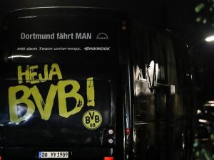 Eurowings, sponsor del Borussia, offre il rientro aereo gratis ai tifosi del Monaco