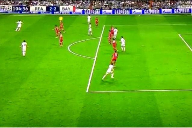 Da Vieri e Ballack su Twitter: "Arbitro orribile, gara da rigiocare"