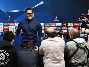 Dani Alves pronto a fermare il Barcellona: "Scusate, ma vinco con la Juventus"