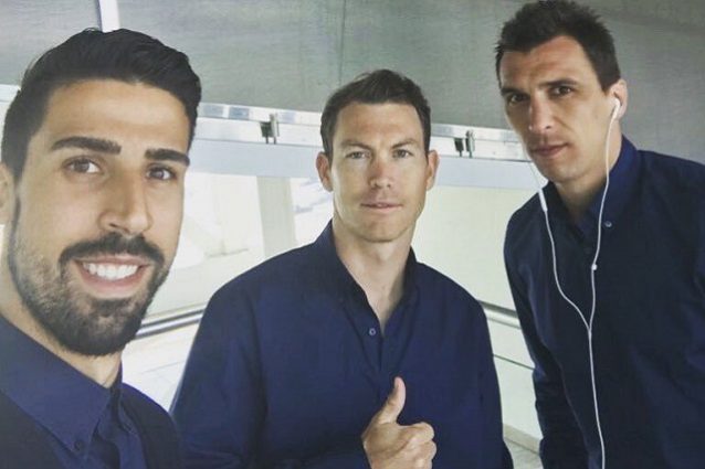 Juve, Mandzukic non sorride mai e Khedira scherza via web: "Tutti felici tranne lui..."