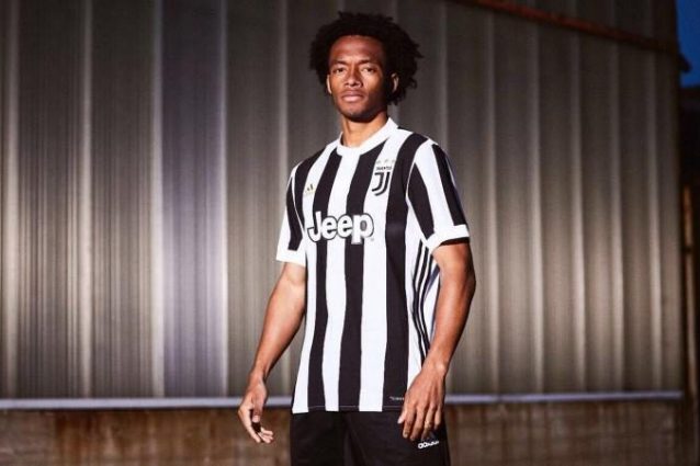 Cuadrado, gaffe su Twitter: ecco la nuova maglia della Juventus!