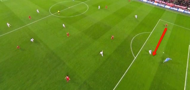 Il fermo immagine che mostra la posizione regolare di Morata rispetto a Kimmich