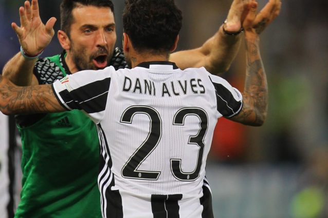 dani alves buffon