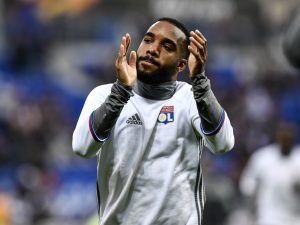 Calciomercato, Lacazette annuncia: "E' arrivato il momento di lasciare il Lione"