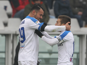 Gomez e Petagna: il loro "two man show" ha raccolto 27.900 euro per gli Insuperabili