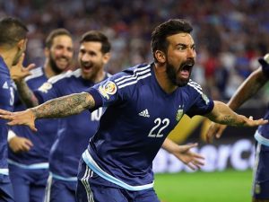 Il Paperon de' Paeroni del calcio mondiale è Ezequiel Lavezzi