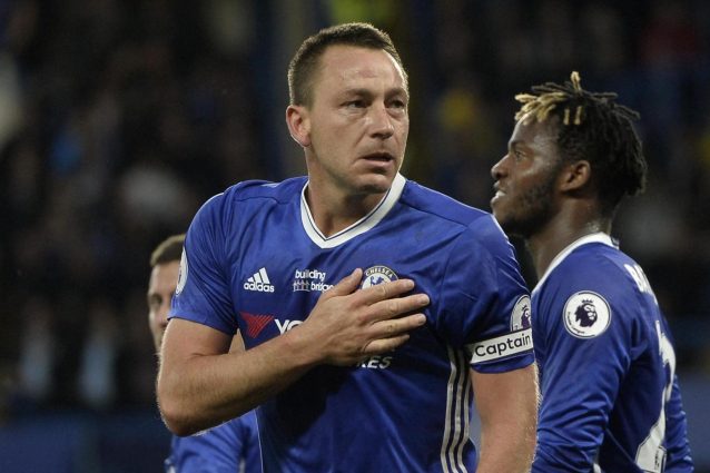 Conte vince 4-3 con il Watford, Terry gol d'addio. Il Chelsea arriva a 90 punti